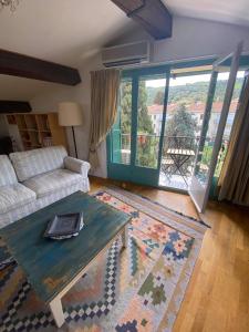 Appartement 6QUI10-3 - Appartement style loft pour 6 personnes sous les toits 10 RUE ESDAGRD QUINET 66190 Collioure Languedoc-Roussillon