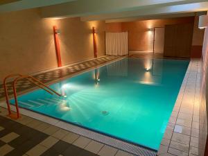 77 qm FeWo Schlosspark Residenz Innenstadt+Netflix