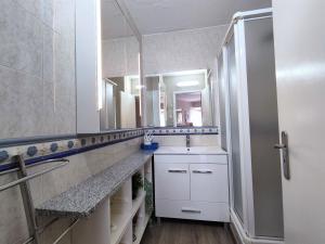 7C Invicta - Casas & Papeis