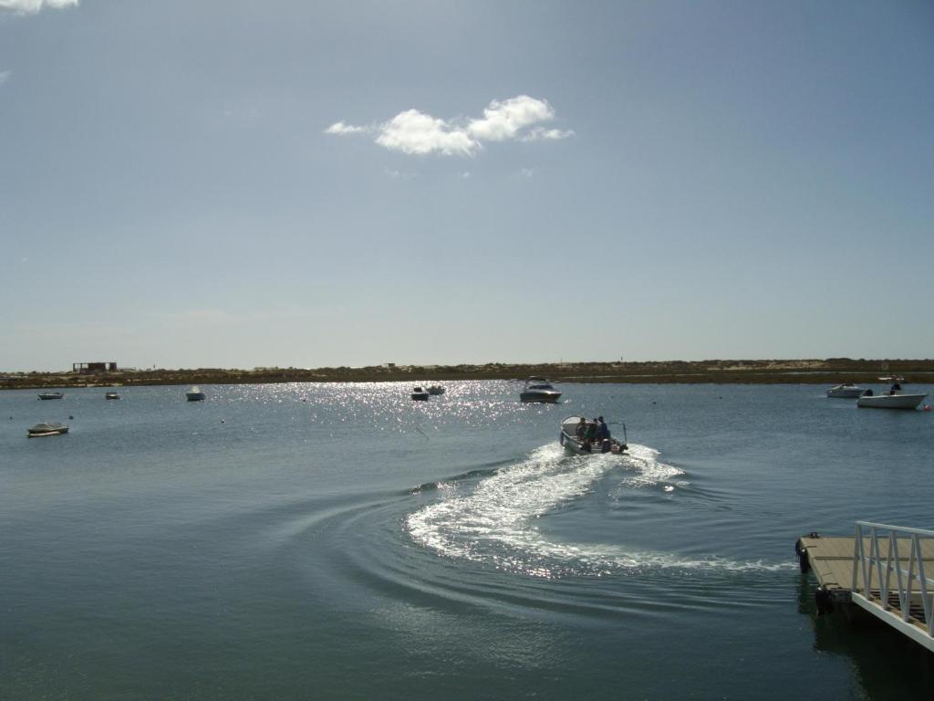 800m from the boat to Praia das Cabanas, with Pool, Terrace, Wifi and aircon 47 Rua Ilha da Abóbora, 8800-595 Tavira