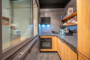80m with garden view near the Old Port