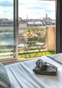 Appartement 825 - Apartment with terrace - Amazing view all over Paris 86 Quai de Jemmapes 75010 Paris Île-de-France