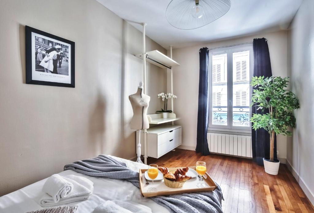 831 - Family Apartment - Montparnasse Avenue Villemain 33, 75014 Paris