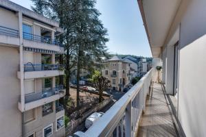 85 m2, calme , parking, centre ville