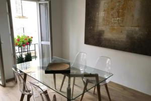 85m Near The City Center and The Train Station