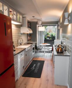 90qm Ferienwohnung Berlin Zentrum Nähe Prenzlauer Berg, 2 Bäder