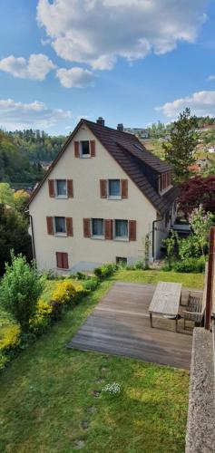 90qm große Wohnung mit 2 Schlafzimmer und Gartenterasse