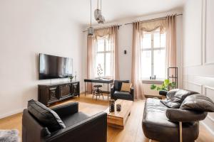 90sqm 2BR Biz LOFT - 5min Central Station