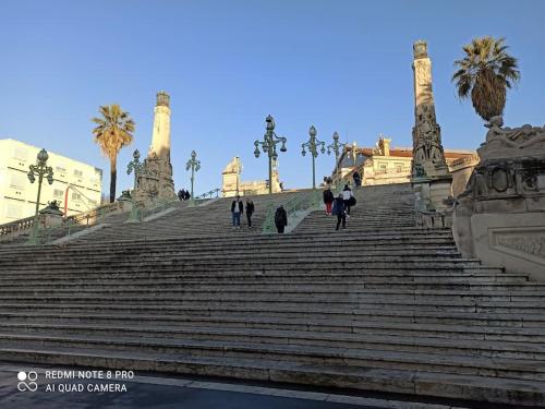 Appartement Appartement 95 m2 Escaliers Gare Saint Charles 6 Place des Marseillaises Marseille