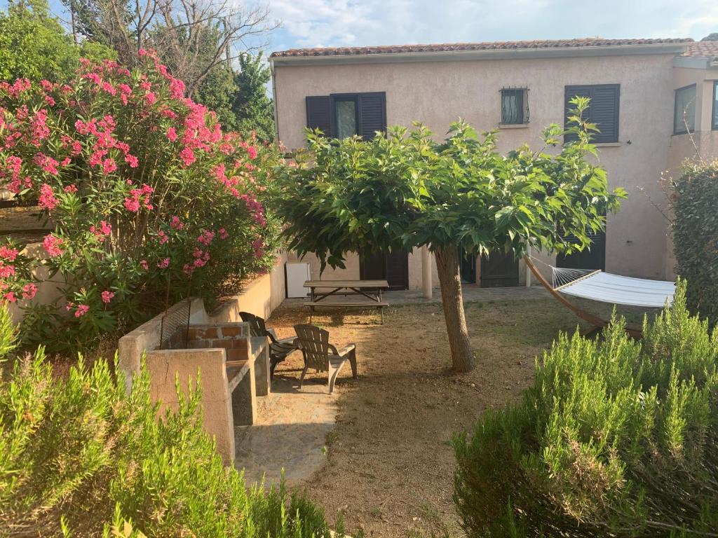 96 tuiles bas Saint Flour 15100 Saint-Flour