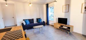 A 2 PAS DU LAC - WIFI - Garage - Netflix - Disney+ - Lac