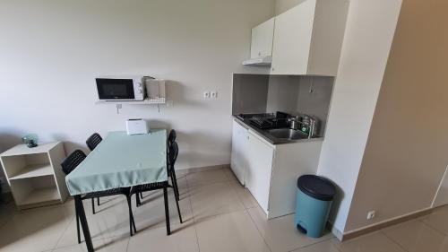 a break somewhere Studio for 2 people in Montfermeil