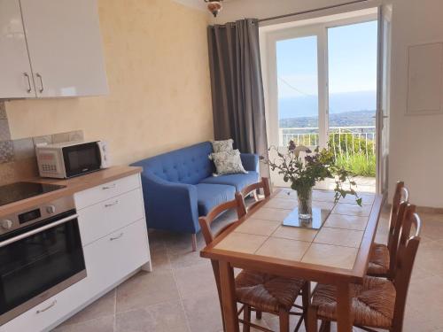 Appartement A Caserella entièrement rénové avec terrasse et vue panoramique sur mer Valle-di-Campoloro france