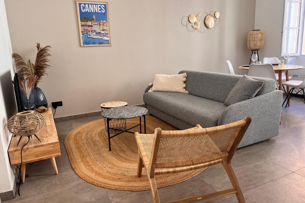 Appartement A cosy nest in the Suquet district near the sea 17 Rue du Pré 06400 Cannes