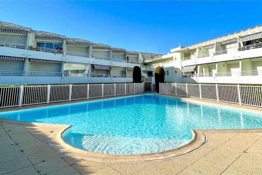 Appartement A deux pas de la plage - Entre Nice/Cannes 589 Boulevard des Italiens 06270 Villeneuve-Loubet