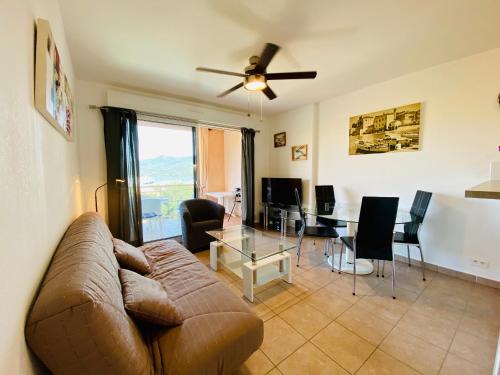 A Funtana deux chambres, vue mer, piscine et tennis