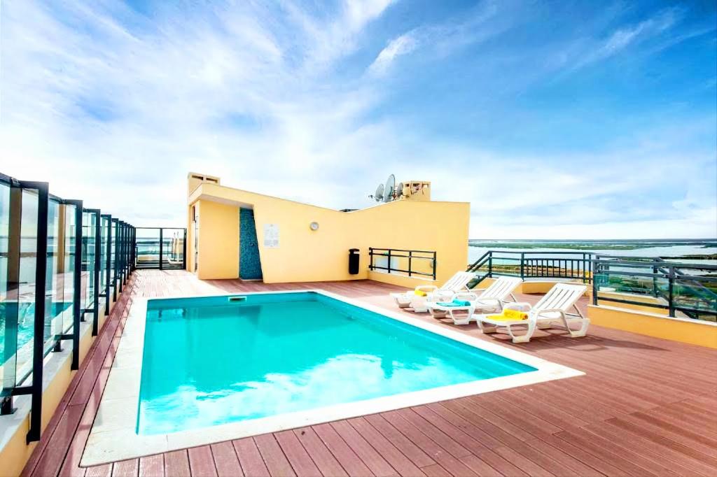 A Gaivota Ria Formosa Waterfront Lux Apart With Pool, Olhão, Algarve 4 Rua José Maria Pádua (filho), 2B, 8700-292 Olhão