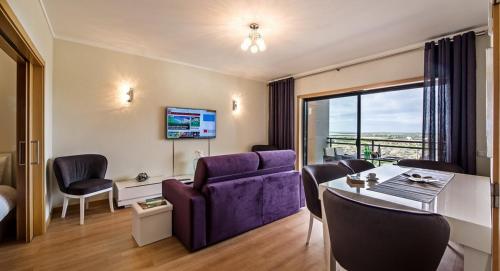 A Gaivota Ria Formosa Waterfront Lux Apart With Pool, Olhão, Algarve