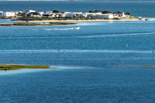 A Gaivota Ria Formosa Waterfront Lux Apart With Pool, Olhão, Algarve