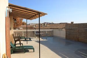 A la terrasse d'Avignon