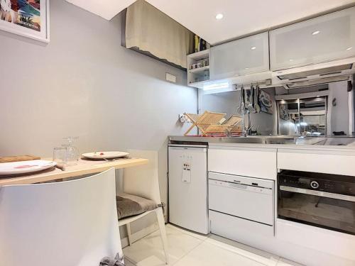 A03 Studio Mezzanine Viel Antibes Mer Centre Ville