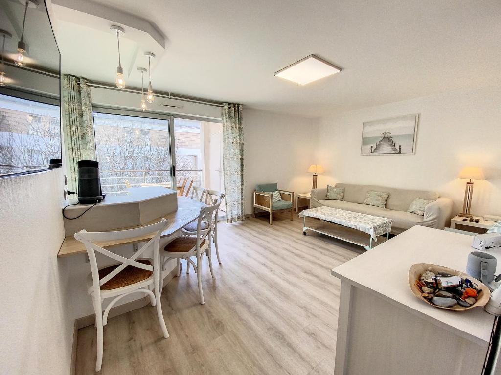 A303- Appartement 3 pieces 4 personnes- Le Crystal 1 AVENUE DE PASSAU, 06800 Cagnes-sur-Mer