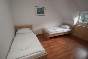 AB Apartment 06