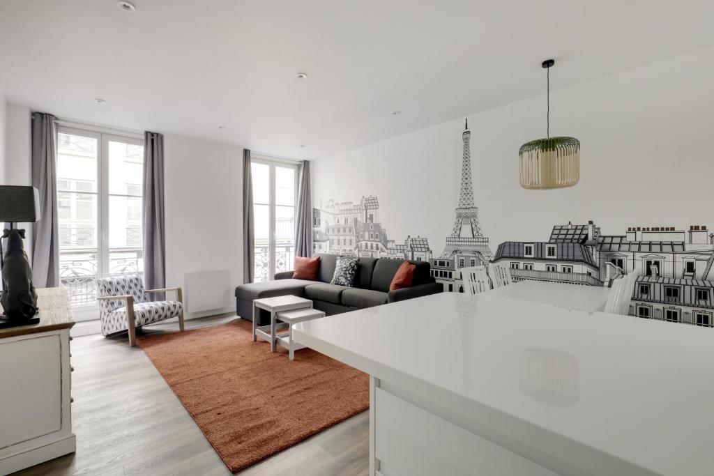 AC 4 people apartment Louvres Place Vendome Paris center by Weekome 17 Rue Duphot, 75001 Paris