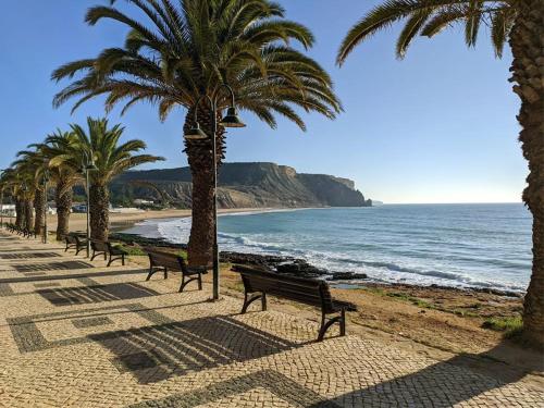Acácias, spacious apartment with sea view