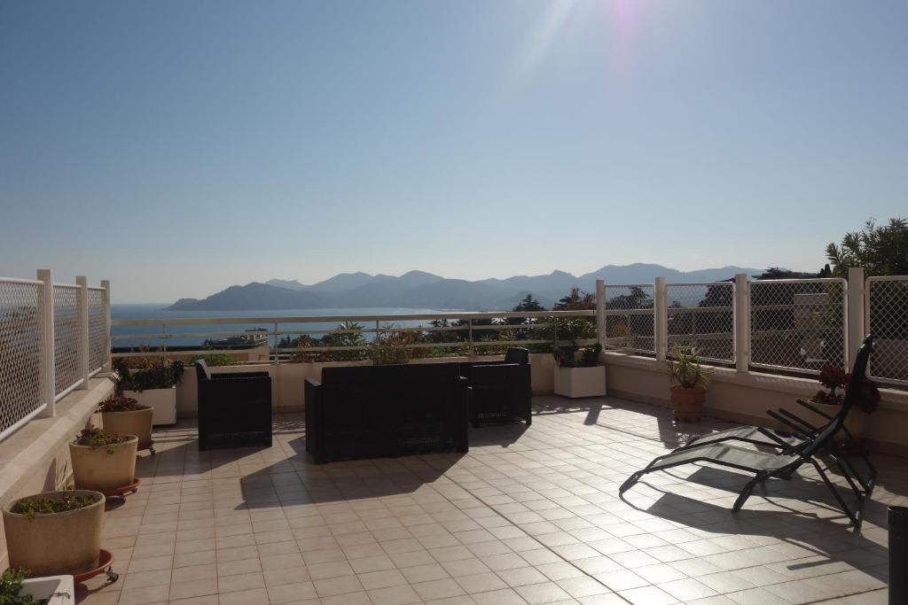 Acanthes by Welcome to Cannes 11-12 boulevard cointet, 06400 Cannes