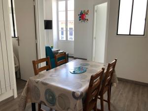 Appartement Accès direct plage! Tout à pieds: plage,port,ville 83 Rue du Palais 85100 Les Sables dʼOlonne Pays de la Loire