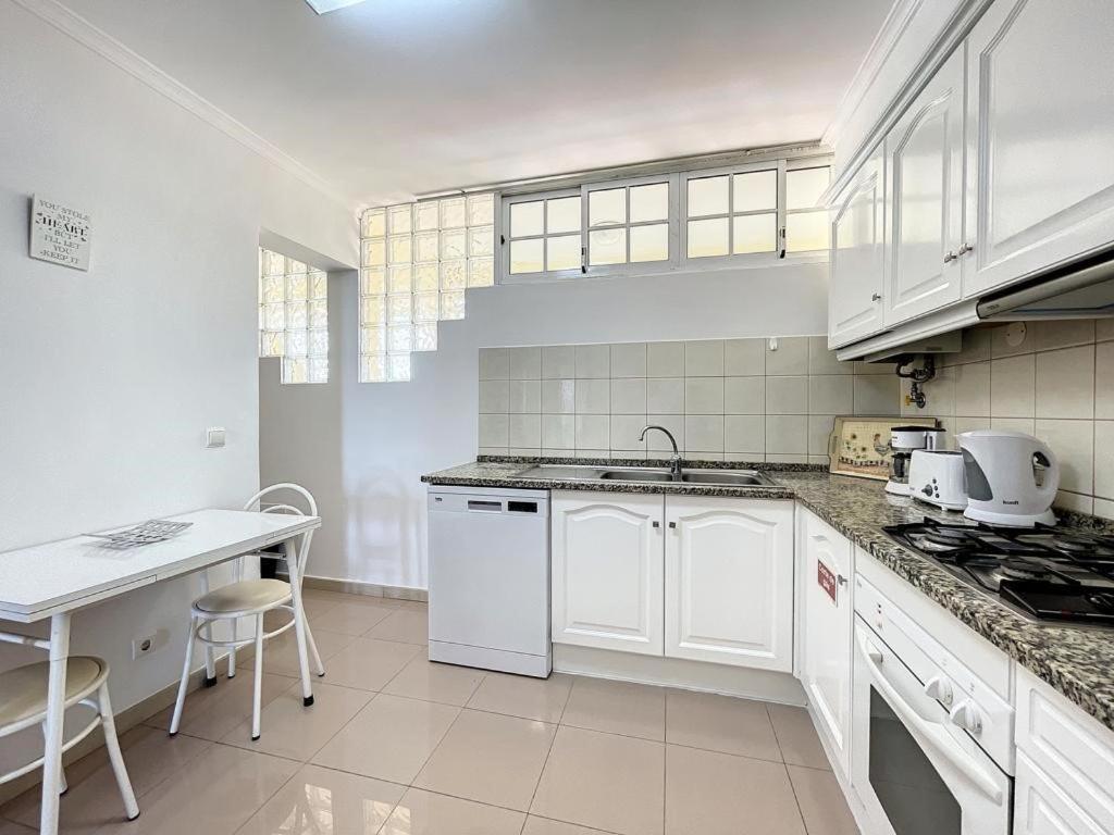 Achada 1 Bedroom Apartment in Funchal 107 Caminho da Achada 4Y, 9000-208 Funchal