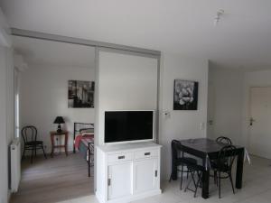 Adartza - Bien moderne avec grand balcon et parking