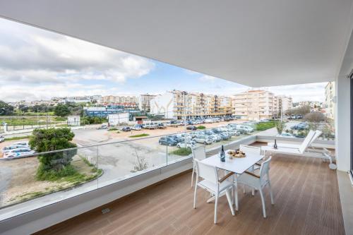 Adega Marina Apartments - Urban View