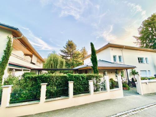 ADORIS APPARTEMENTS im Lotzbeckpark am See \