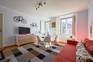 Aesthetic Riverview Apartment in Historical Lisbon