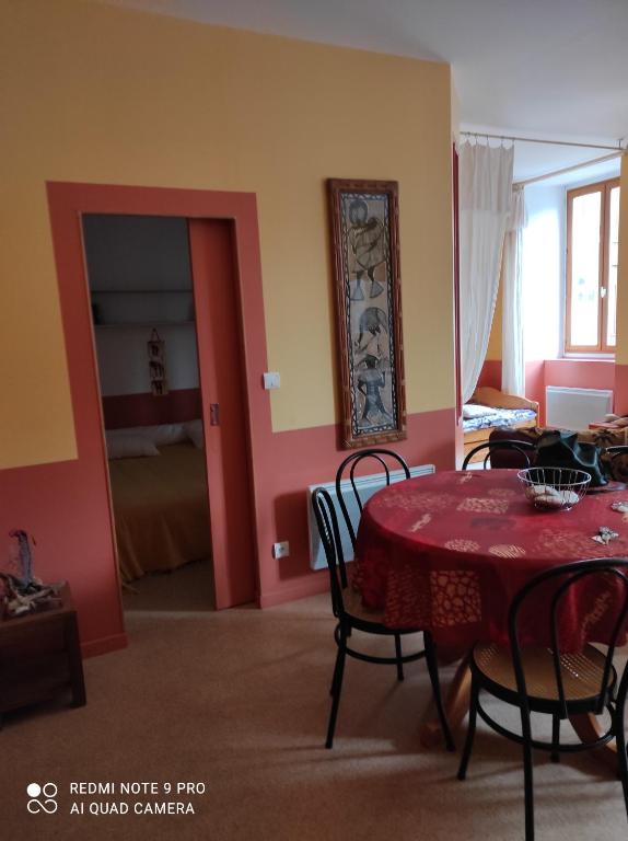 Afrique Appartement de 42m2 à la montagne 1 Place de l Église, 64440 Eaux-Bonnes