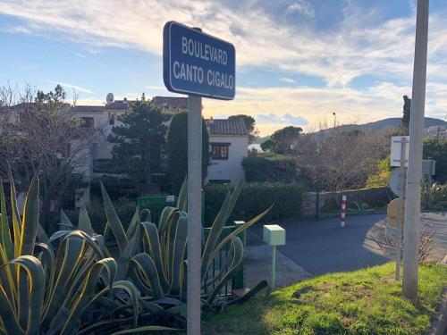 AGAY le pti bonheur 60m2 rez de jardin, en bord de mer