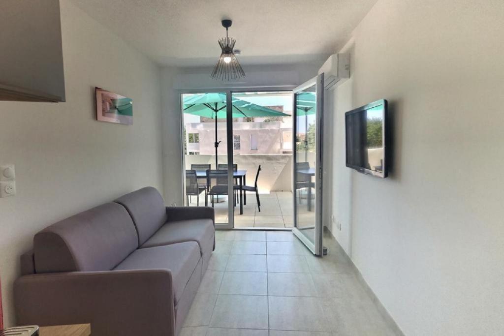 agreable 2 pieces avec piscine a1b235