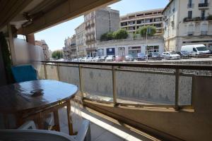 Agreable 23 Pieces Cannes Centre