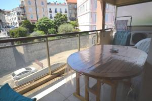 Appartement Agreable 23 Pieces Cannes Centre 12 Rue du Châtaignier 06400 Cannes Provence-Alpes-Côte d\'Azur