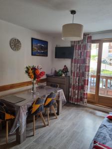 Agréable appartement de 6 pers au pieds des pistes ,wifi gratuit à Saint-Sorlin-d'Arves labelise 3 étoiles au gîte de France