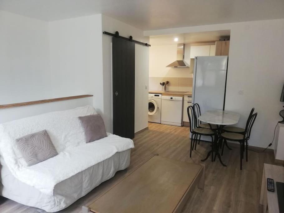 Agréable appartement rénové situé dans les hauteurs de Brides 7 Rue des Genévriers, 73570 Brides-les-Bains