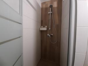 Appartement Agréable F2 refait à neuf, place de parking privée et climatisation 97 Rue du Grau 34280 Mauguio Languedoc-Roussillon