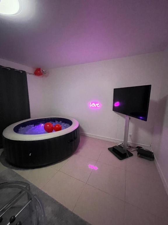 Agréable maison avec Jaccuzi 60 Rue Elisée Reclus, 92000 Nanterre