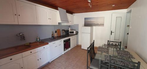 Agréable maison de ville équipée et climatisée