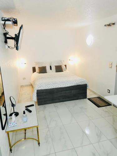 Agréable studio à proximité de Paris et Henri Mondor