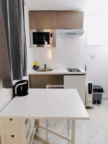 Agréable studio à proximité de Paris et Henri Mondor