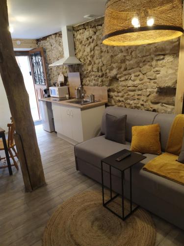 Agreable studio au cœur de Saint Antoine L'Abbaye