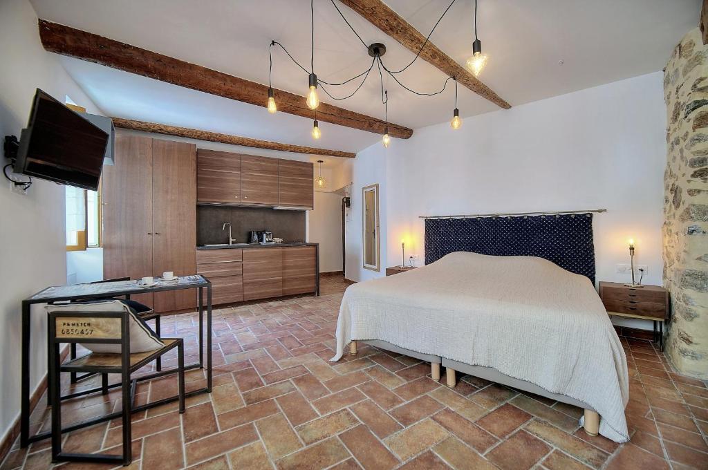 Agreable studio quartier Suquet-Vieux Port A0B185 SAINT ANTOINE, 17, 06400 Cannes
